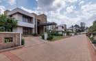 5 Bed Townhouse with En Suite in Karen - 10