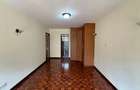 5 Bed Villa with En Suite at Lavington - 12