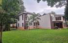 6 Bed House with En Suite in Kyuna - 3