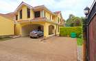 5 Bed Townhouse with En Suite at Lavington Green - 1