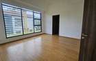4 Bed House with En Suite in Garden Estate - 9