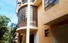 5 Bed Townhouse with En Suite in Westlands Area - 13