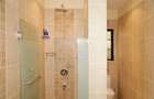 3 Bed Apartment with En Suite in Riverside - 10