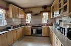 7 Bed House with En Suite in Thome - 3
