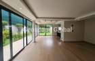5 Bed Townhouse with En Suite in Lavington - 4