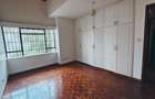 4 Bed Apartment with Swimming Pool in Kilimani - 19