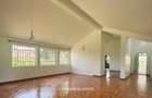 5 Bed House with Garden in Nyari - 2