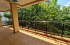 4 Bed Apartment with En Suite at Riverside Drive - 2