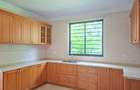 4 Bed Townhouse with En Suite at Off Glory Rd - 10