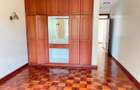 5 Bed Townhouse with En Suite in Lavington - 13