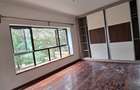 5 Bed Townhouse with En Suite at Lavington Green - 16