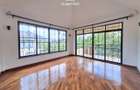 4 Bed Townhouse with En Suite at Ridgeways - 12