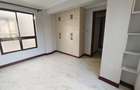 3 Bed Apartment with Gym in Garden Estate - 8