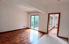 5 Bed Townhouse with En Suite at Lavington - 11