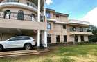 10 Bed Townhouse with En Suite at Hillcrest Road - 14