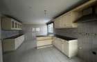 5 Bed Townhouse with En Suite in Spring Valley - 12