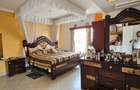7 Bed House with En Suite in Thome - 14