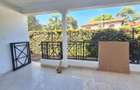 4 Bed Townhouse with En Suite at Lavington - 4