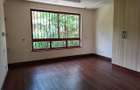 5 Bed Townhouse with En Suite in Spring Valley - 19