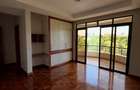 4 Bed Apartment with En Suite at Riverside Drive - 3