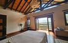 9 Bed House with En Suite at Lavington Green - 10
