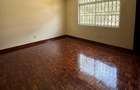 5 Bed Townhouse with En Suite in Lavington - 7