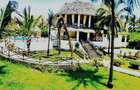 6 Bed House with En Suite in Watamu - 15