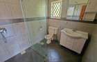 4 Bed House with En Suite in Runda - 12