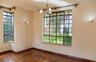 4 Bed House with En Suite in Lavington - 18