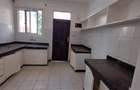 4 Bed Apartment with En Suite at Beach Road - 3