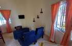 Serviced 1 Bed Apartment with En Suite at 1St Avenue - 4