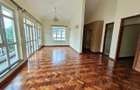 5 Bed House with En Suite in Lavington - 8