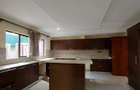 5 Bed Townhouse with En Suite in Lavington - 6