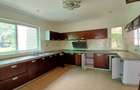 4 Bed Townhouse with En Suite at Riverside Drive - 5