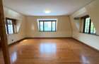 5 Bed House with En Suite in Runda - 15