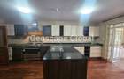 5 Bed House with En Suite in Runda - 4