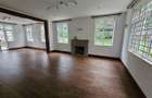 4 Bed House with En Suite in Rosslyn - 8