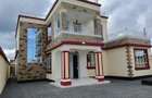 4 Bed House with En Suite at Luxurious 4 Bedrooms Maisonette - 3