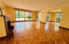 4 Bed House with En Suite at Mountain View - 12