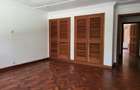 5 Bed House with En Suite in Runda - 9