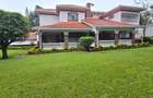 5 Bed House with En Suite at Rosslyn Road - 4