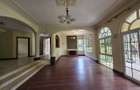 4 Bed Villa with En Suite at Hillview - 3