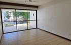 3 Bed Apartment with En Suite at Ar187 - 5