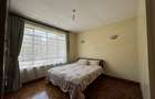 5 Bed Townhouse with En Suite in Lavington - 17