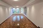 5 Bed Townhouse with En Suite at Brookside Drive - 16