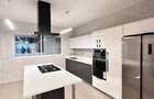 3 Bed Apartment with En Suite at Riverside Drive - 6