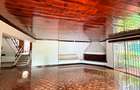 5 Bed House with En Suite in Lavington - 5