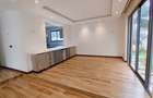6 Bed Townhouse with En Suite in Lavington - 4