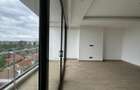 3 Bed Apartment with En Suite in Riverside - 5