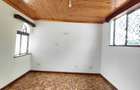 6 Bed House with En Suite in Nyari - 14